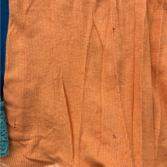 Hollister x3 tank top set - Picture 2 of 5